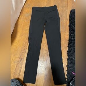 2 pairs black leggings